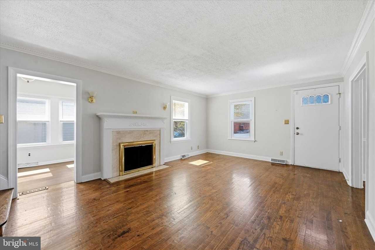 3 Curtis Ave - Photo 2 of 18