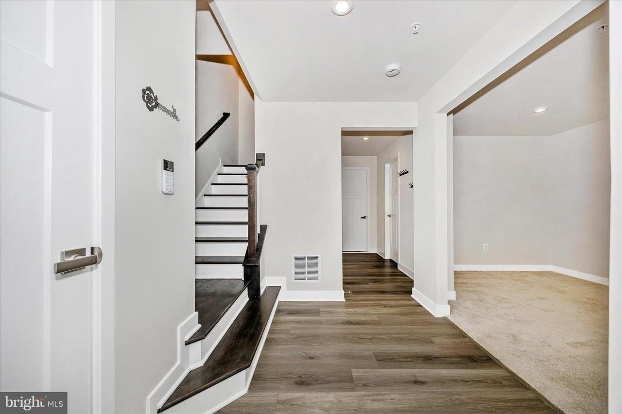 195 Bel Aire Ln - Photo 3 of 32