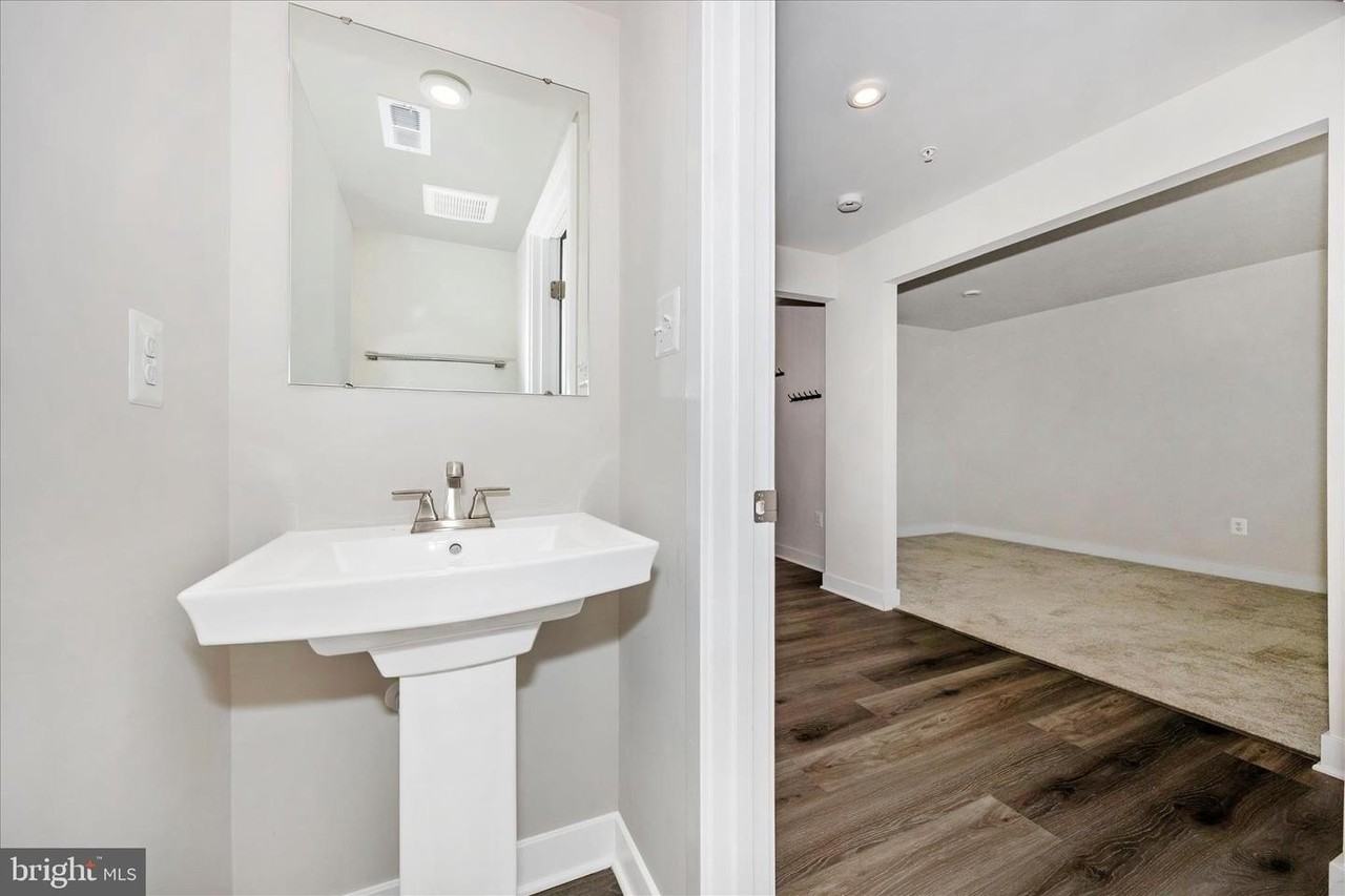 195 Bel Aire Ln - Photo 6 of 32