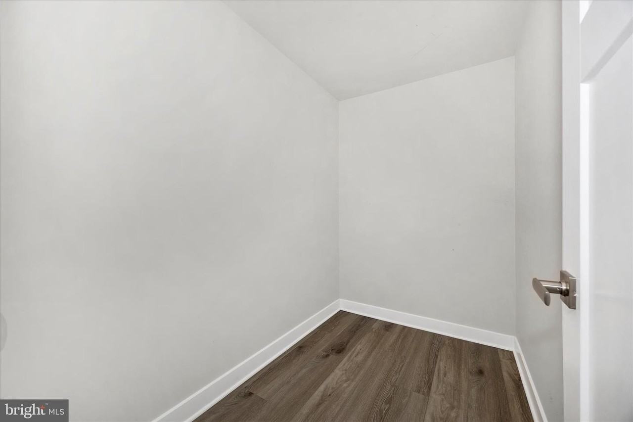 195 Bel Aire Ln - Photo 7 of 32