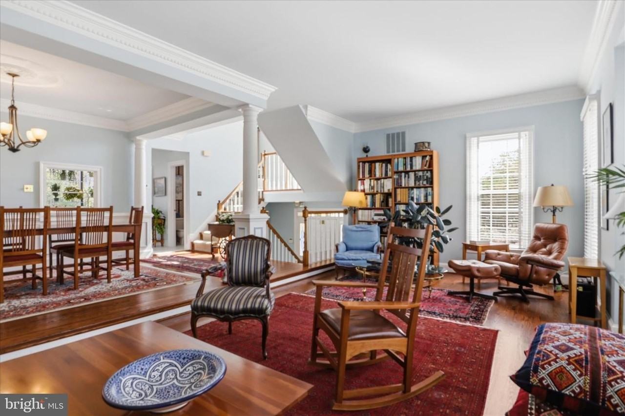 10454 Breckinridge Ln - Photo 5 of 31