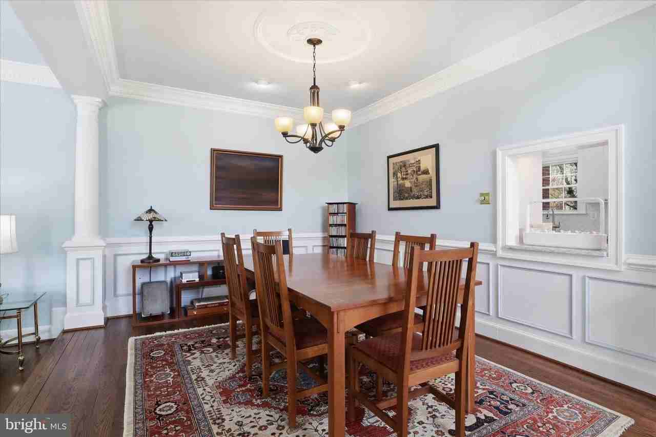 10454 Breckinridge Ln - Photo 6 of 31