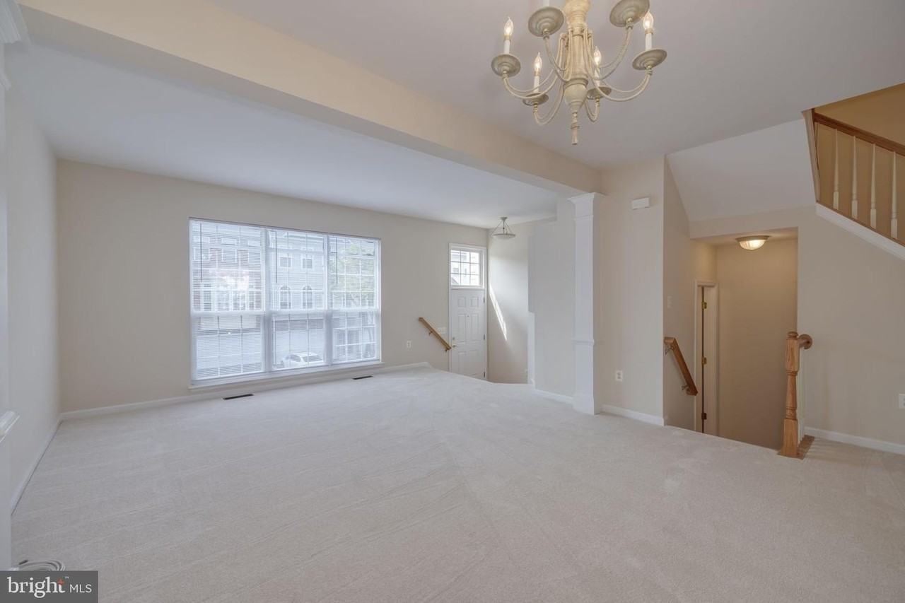 6144 Cilantro Dr - Photo 4 of 40