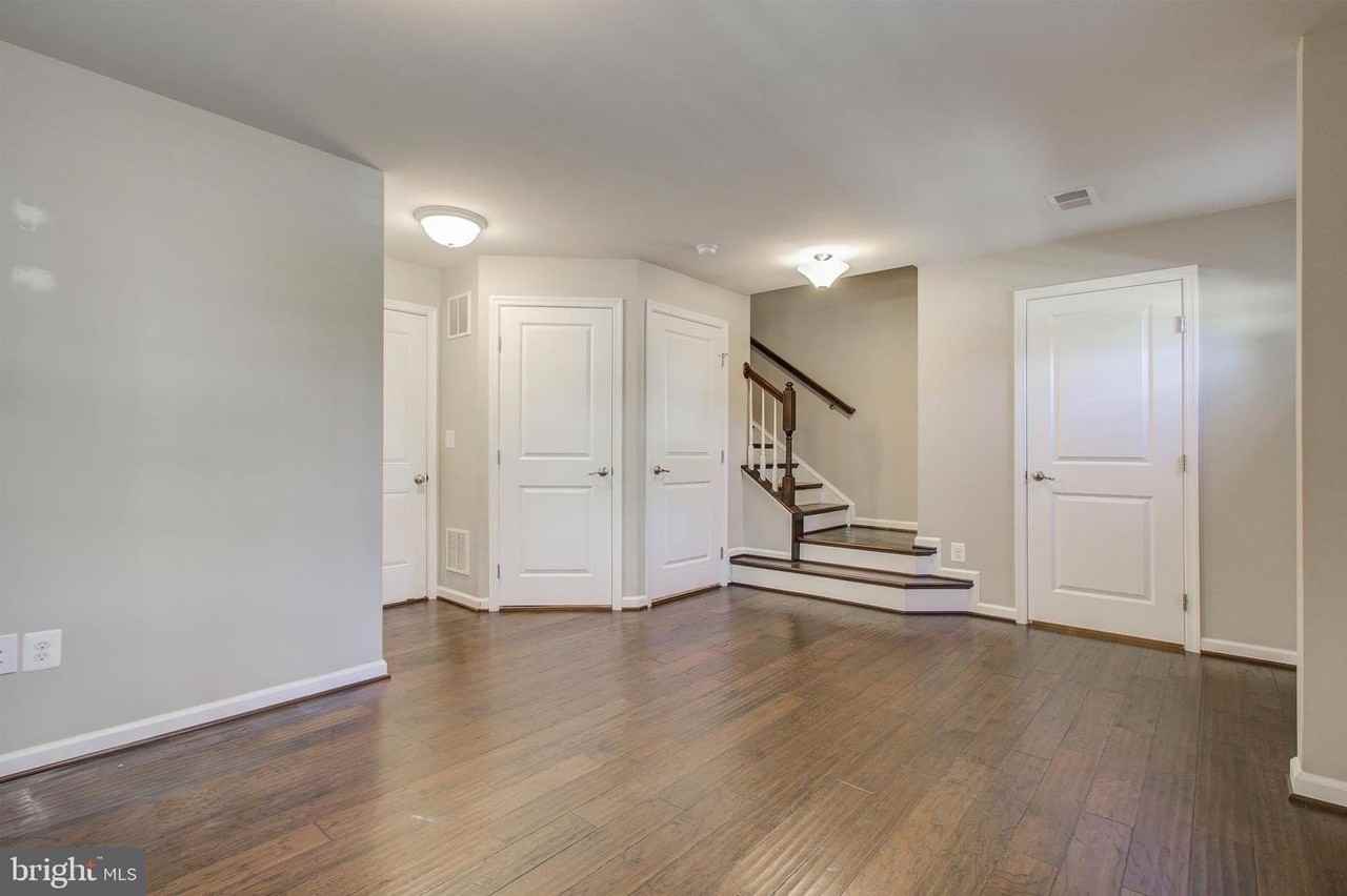 7001 Trek Way - Photo 5 of 32