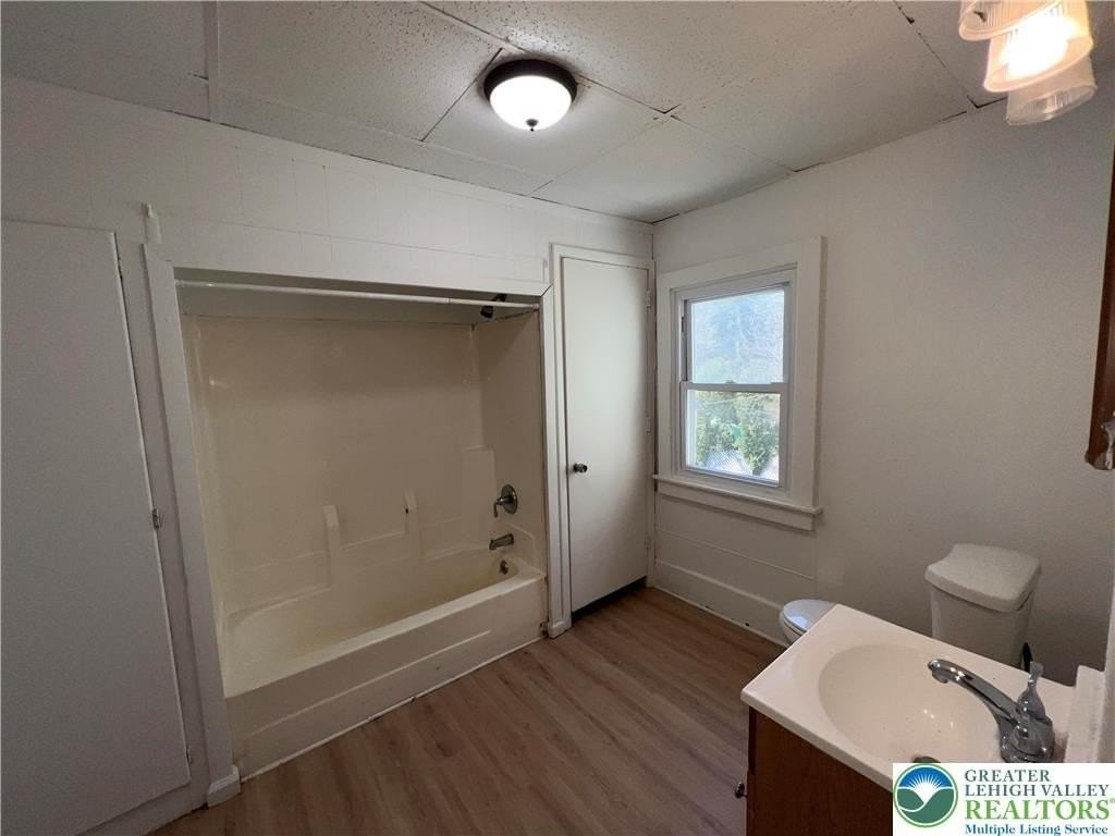 313 Main St Unit 1 - Photo 4 of 14