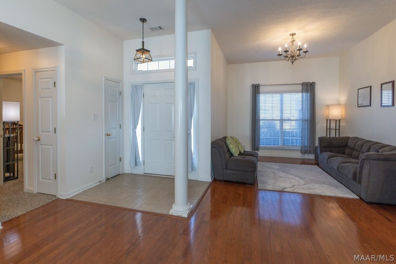 616 Castle Brook Dr - Photo 4 of 40