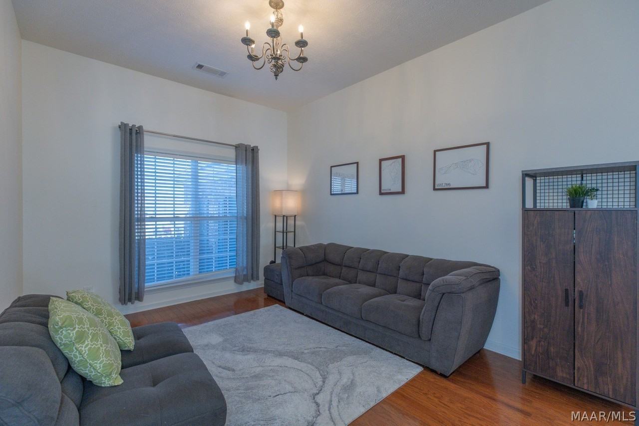 616 Castle Brook Dr - Photo 5 of 40