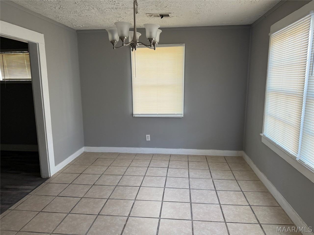 1750 Yarbrough St - Photo 6 of 20