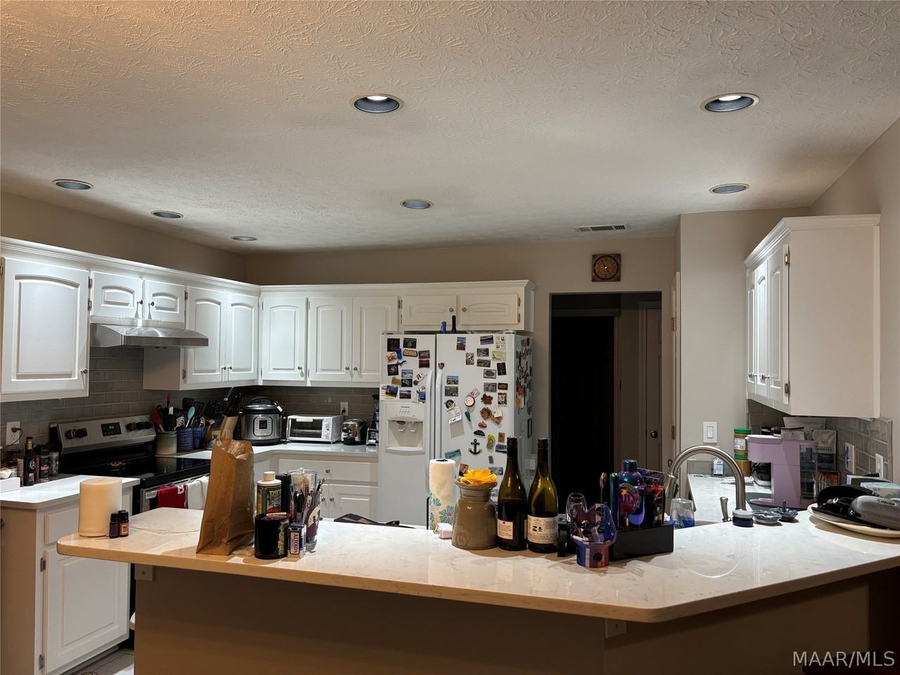 1136 Hallwood Ln - Photo 6 of 22