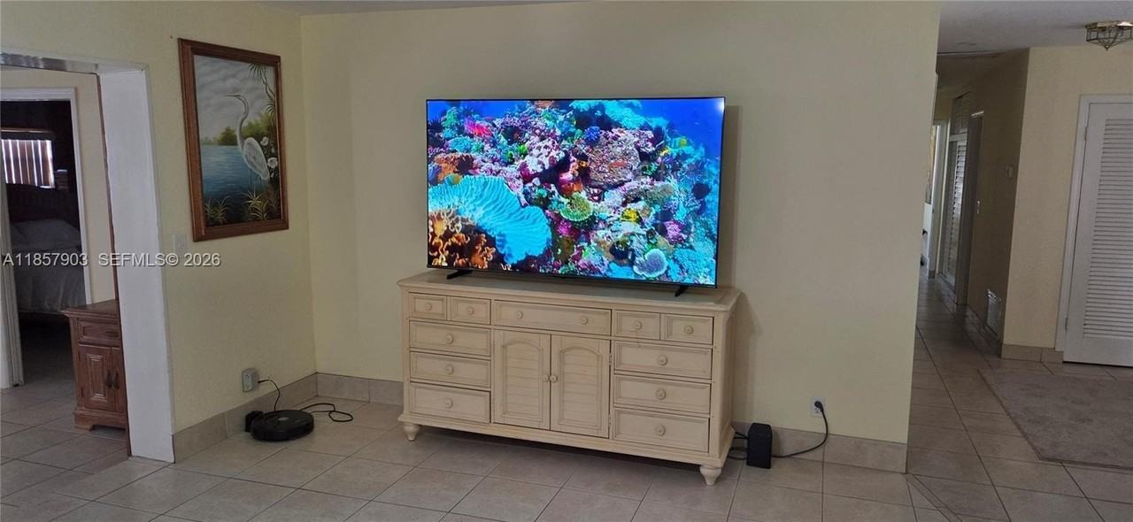 2359 N Wallen Dr - Photo 4 of 18