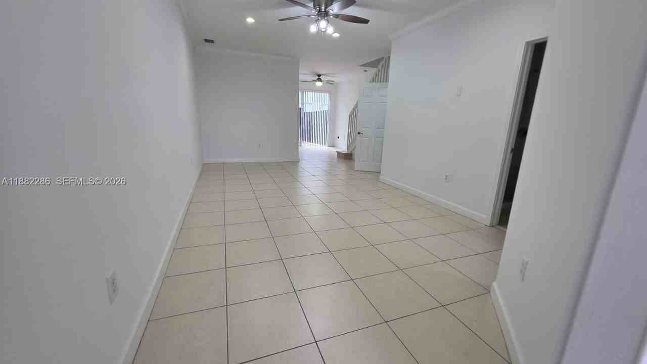 5570 Nw 107th Ave #902 - Photo 6 of 50