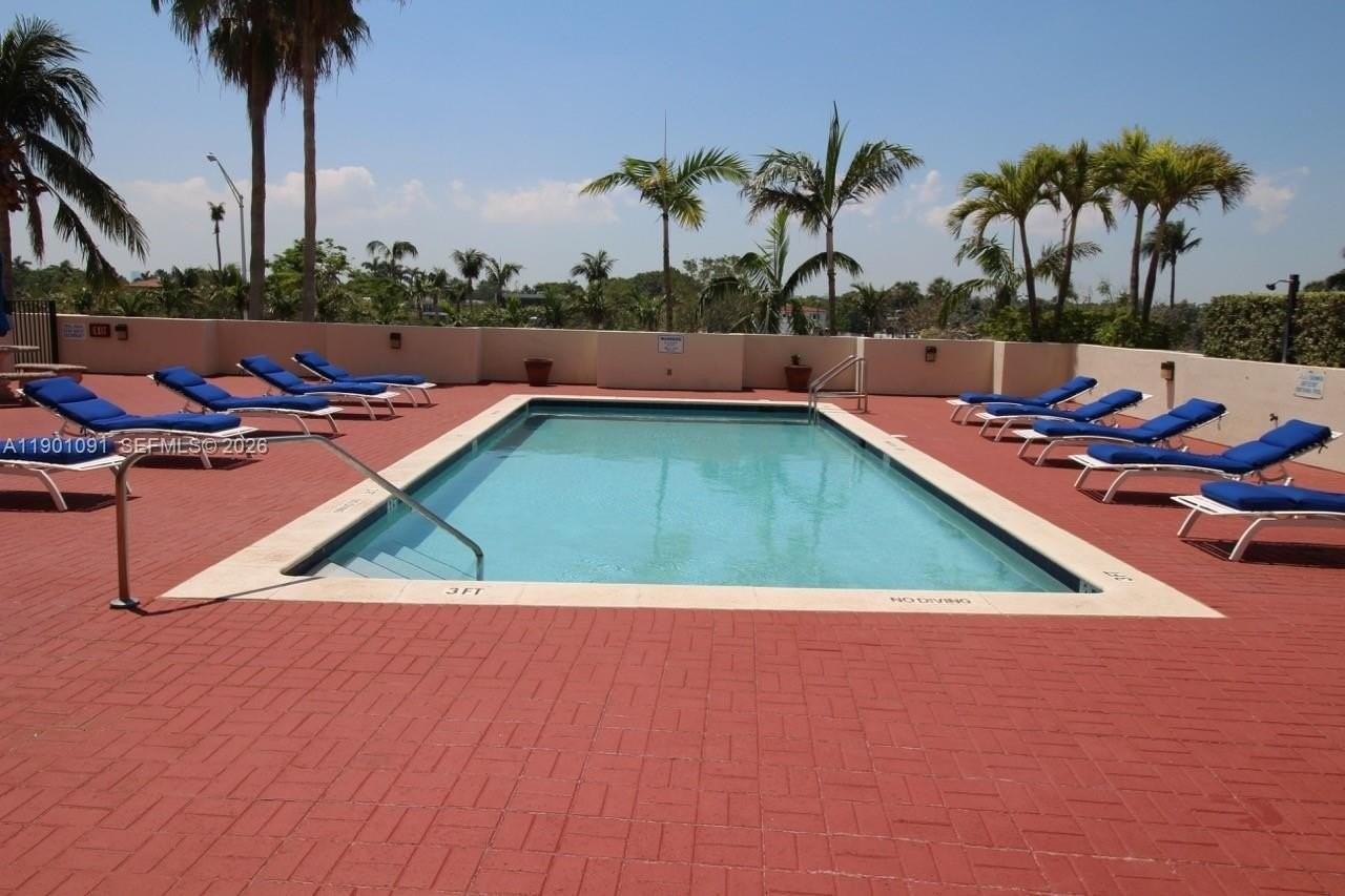 6422 Collins Ave #701 - Photo 7 of 21