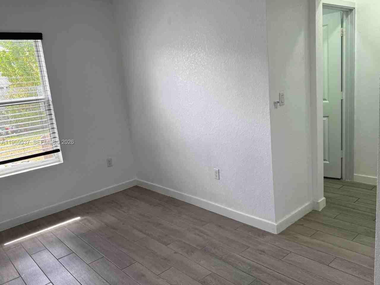 613 Ne 5th St #0 - Photo 7 of 8