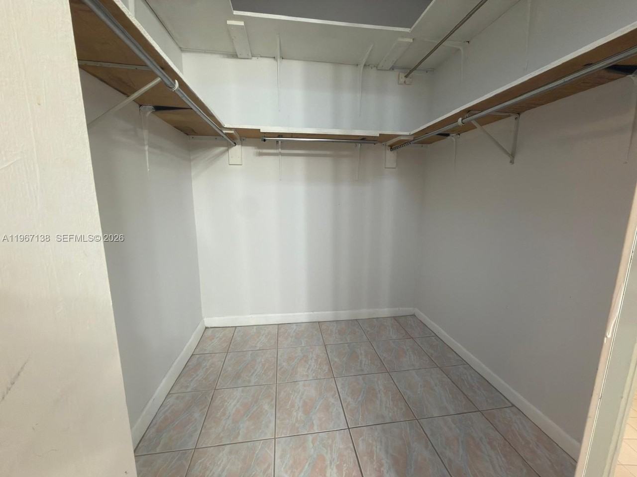 950 Sw 138th Ave #111B - Photo 4 of 33