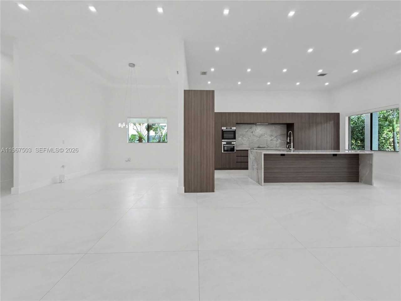 7733 Sw 193rd St - Photo 6 of 36