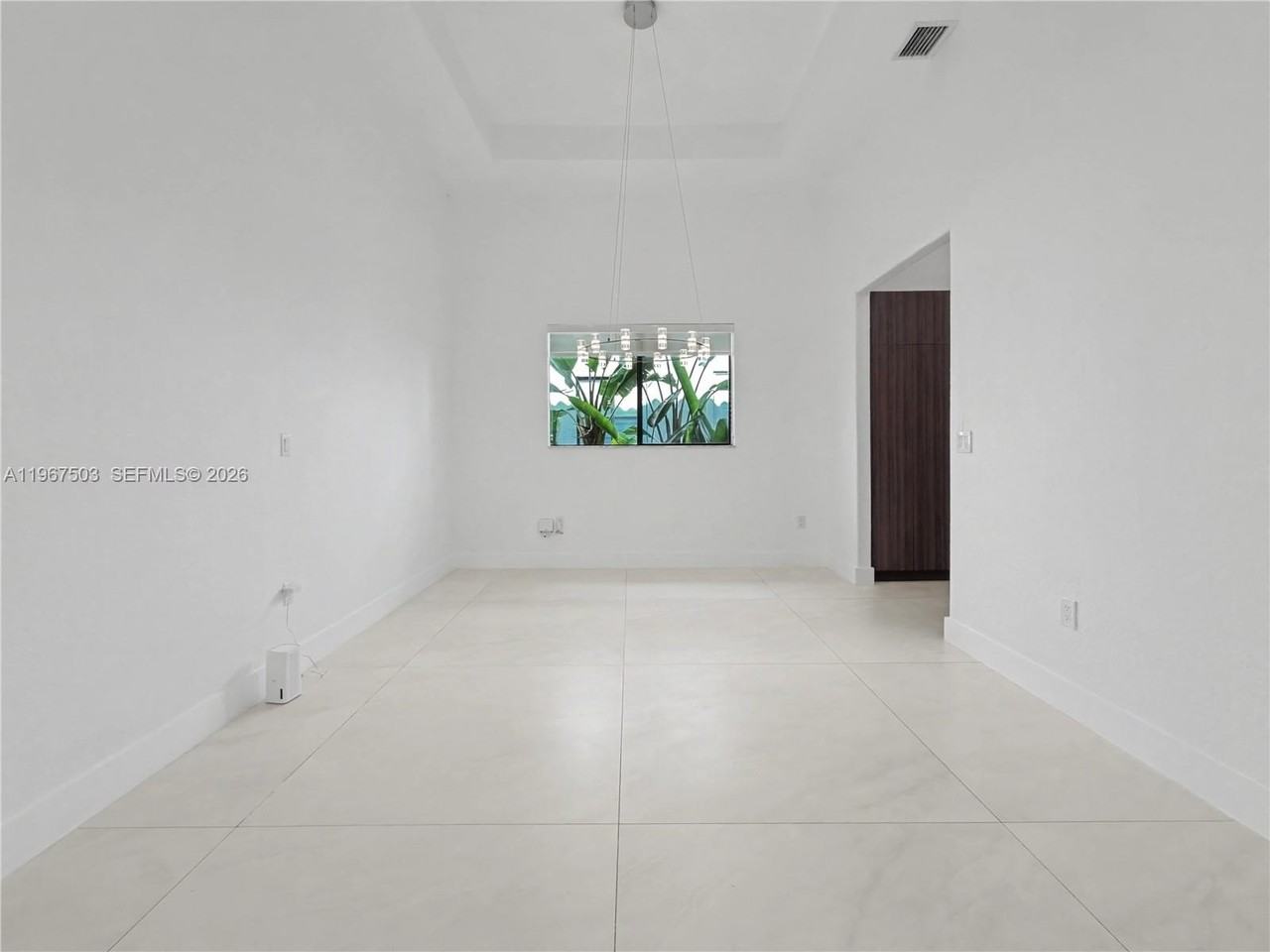 7733 Sw 193rd St - Photo 7 of 36
