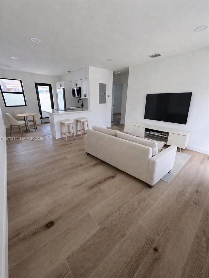 9381 Sw 39th St #9383 - Photo 2 of 13