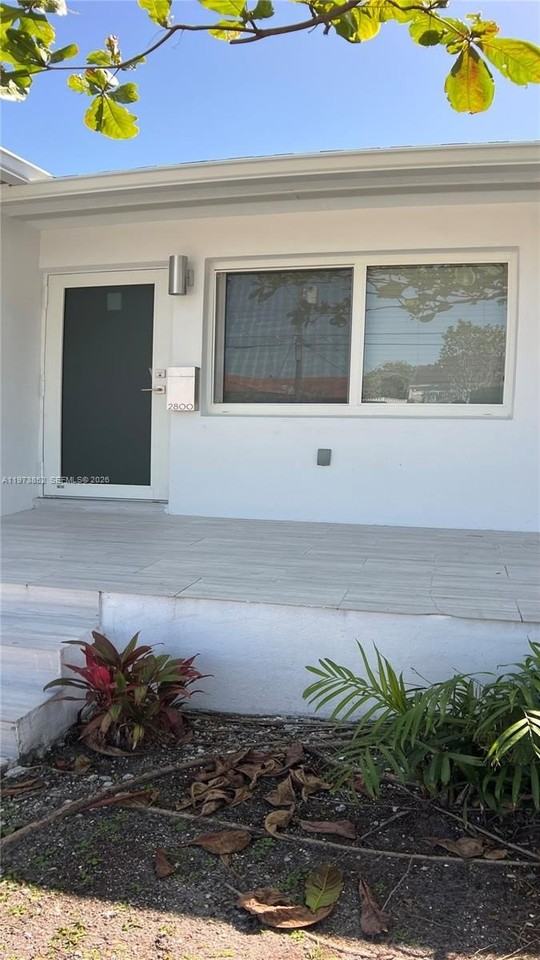 2800 Sw 25th St #1 - Photo 5 of 48