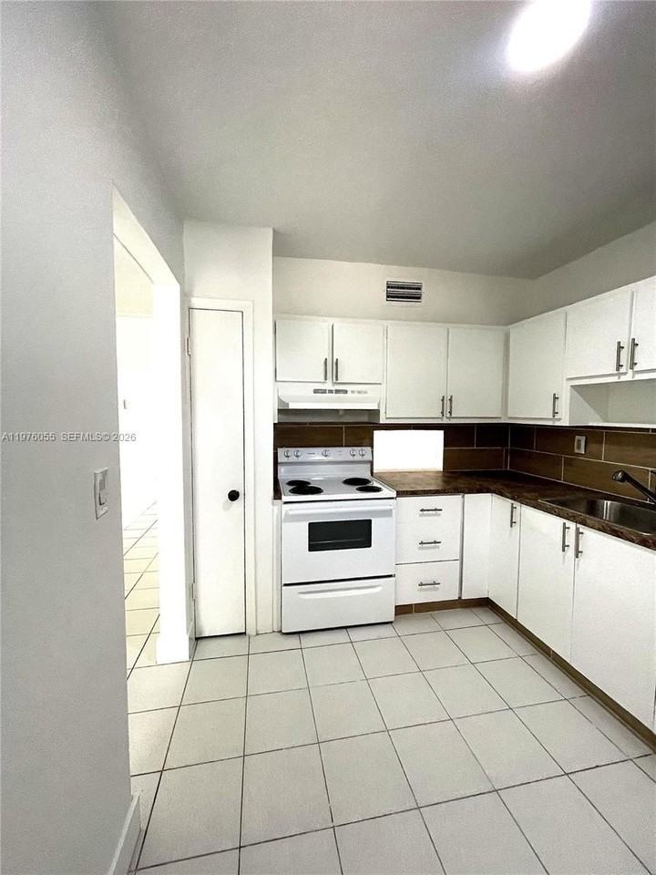 19255 Ne 2nd Ave #2224 - Photo 5 of 14