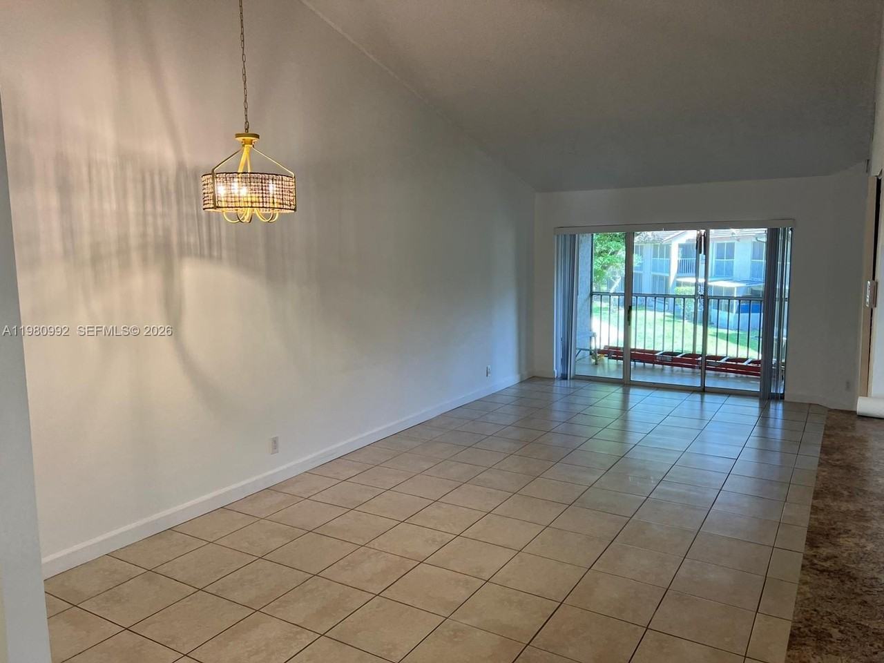 13922 Sw 91st Ter #13922 - Photo 6 of 14