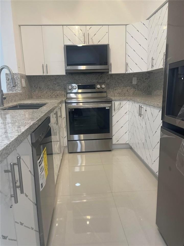 14728 Balgowan Rd - Photo 6 of 38