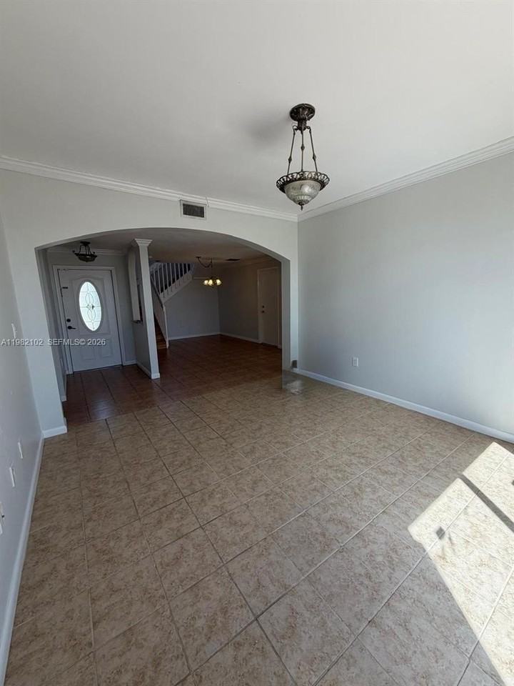 16060 Sw 87th Ter #0 - Photo 5 of 40