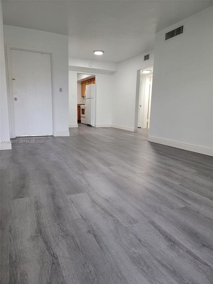 7610 Sw 82nd St #J207 - Photo 3 of 13