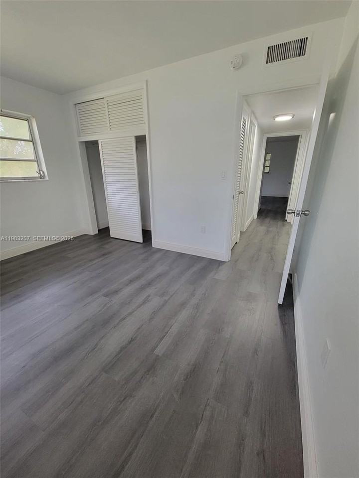 7610 Sw 82nd St #J207 - Photo 7 of 13