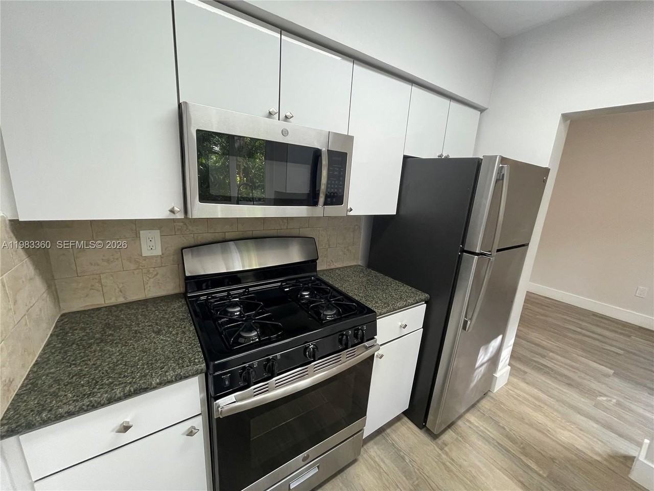 125 Edgewater Dr #1 - Photo 6 of 27