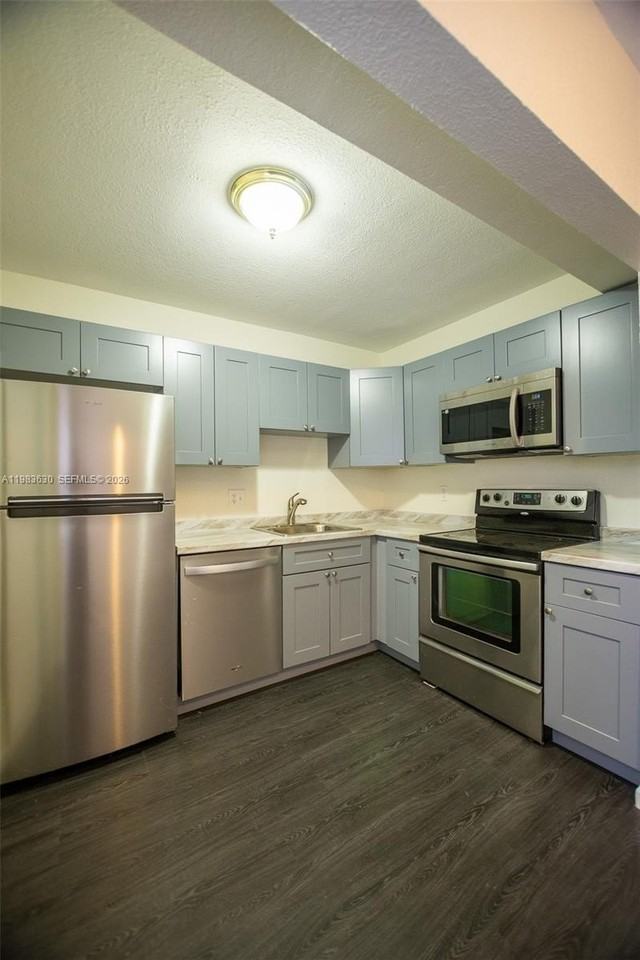 4803 Nw 9th Dr #4803 - Photo 4 of 34