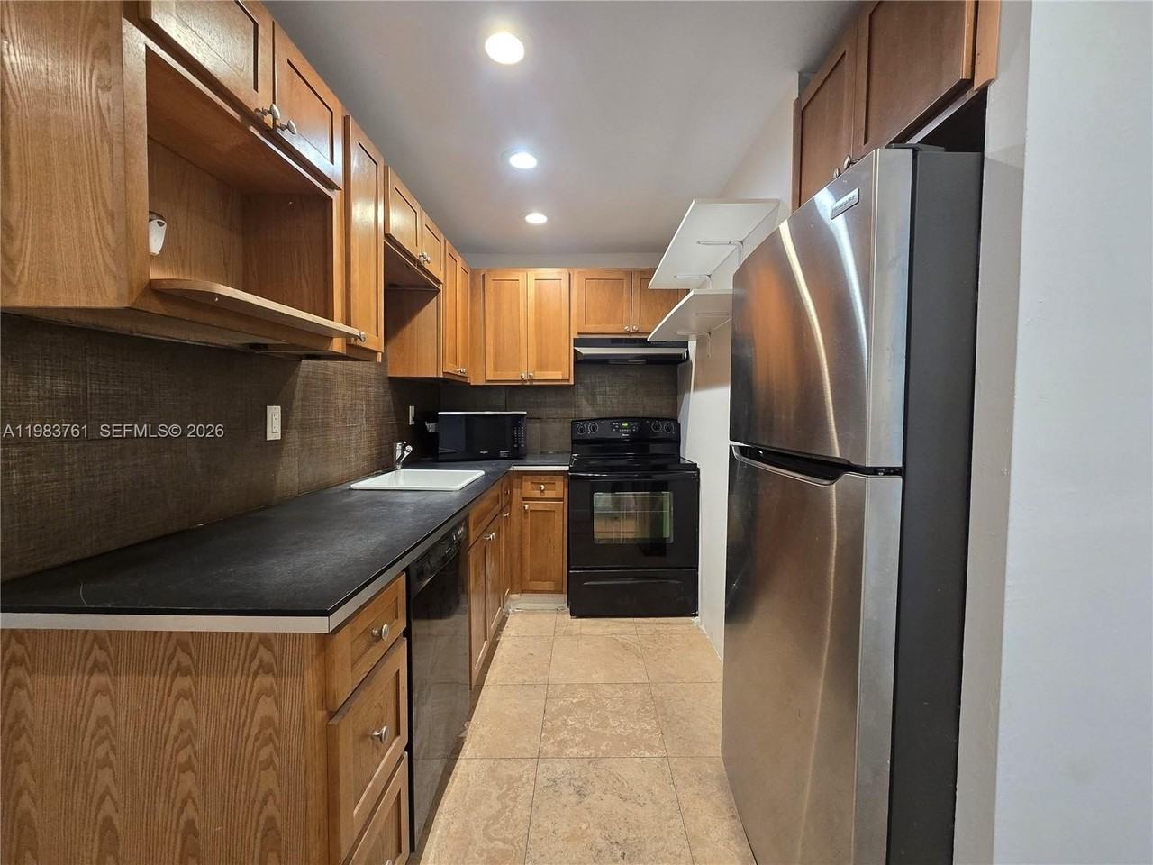 223 S 17th Ave #2 - Photo 5 of 10