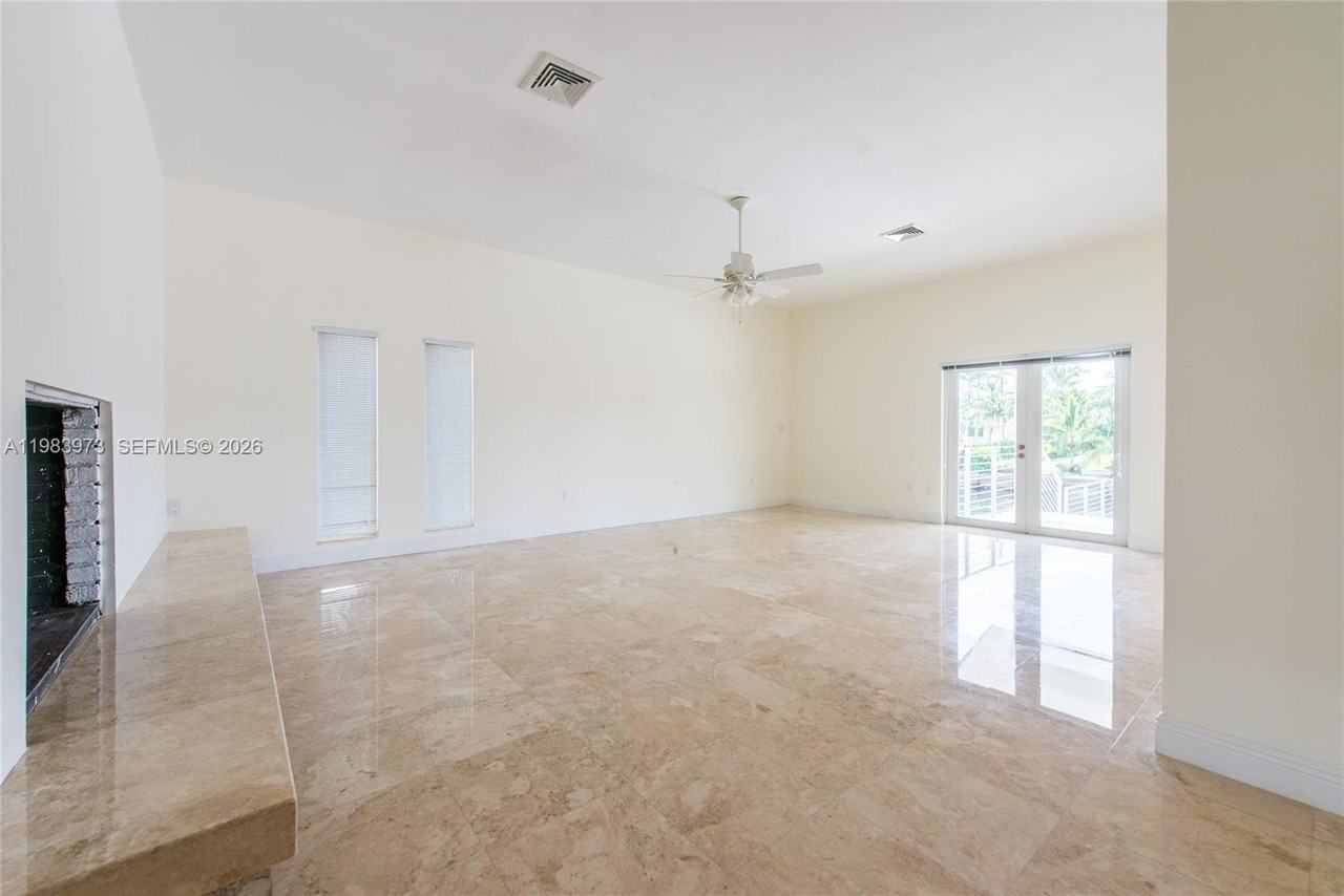 13001 Nevada St - Photo 4 of 16