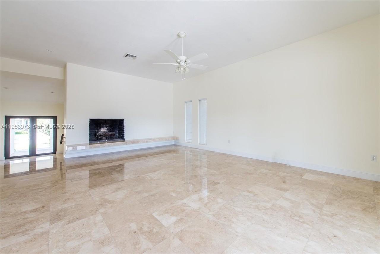 13001 Nevada St - Photo 5 of 16