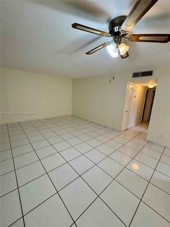 11234 Sw 169th St - Photo 3 of 10
