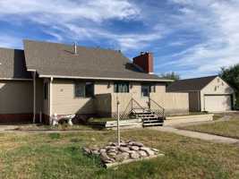 featured image of 411 N Shady Bend Rd