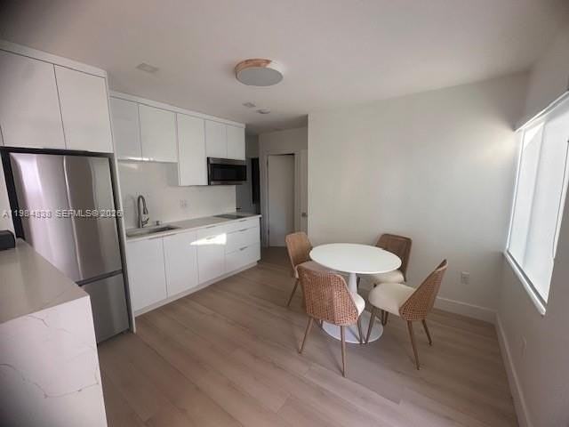 1634 Fletcher St #2 - Photo 4 of 10