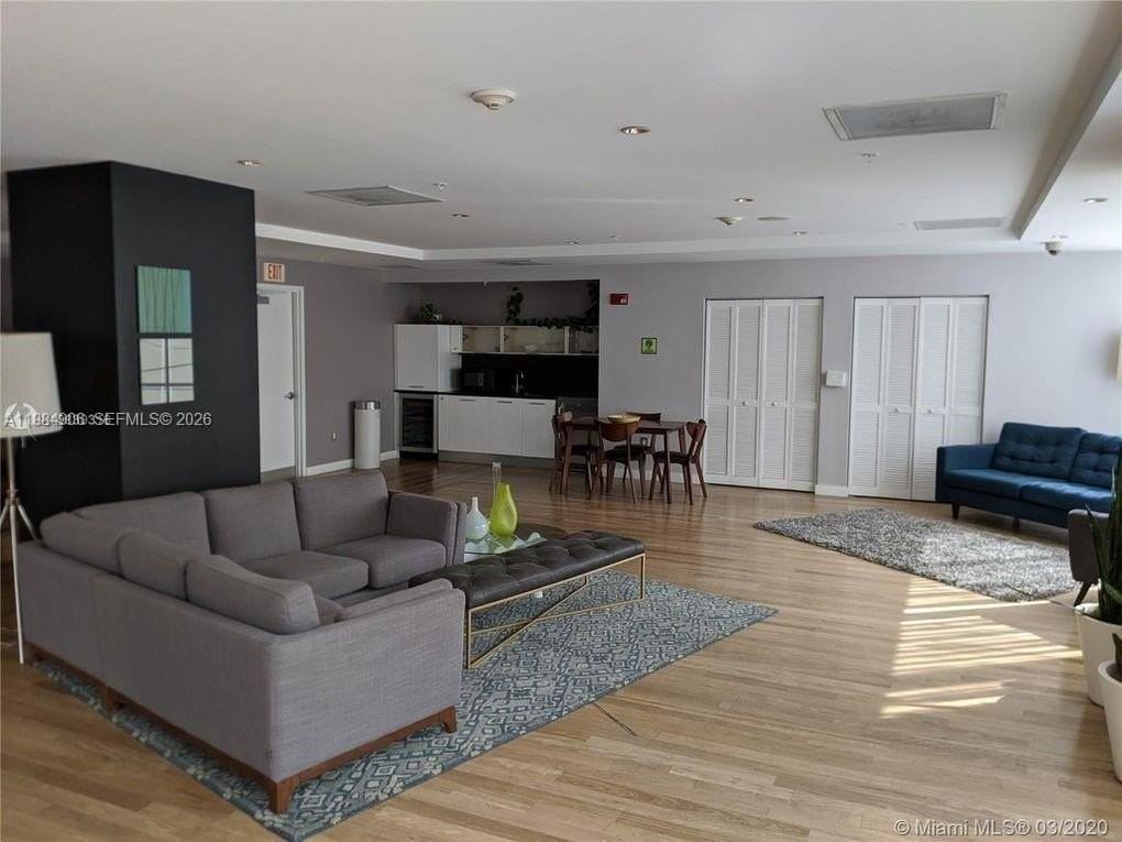 133 Ne 2nd Ave #302 - Photo 7 of 24