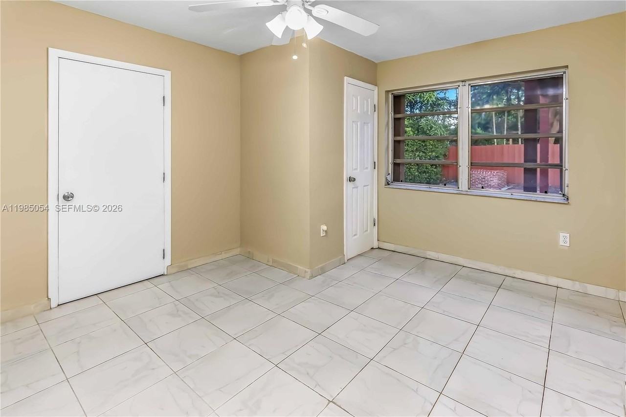 1015 Cortez St - Photo 6 of 50