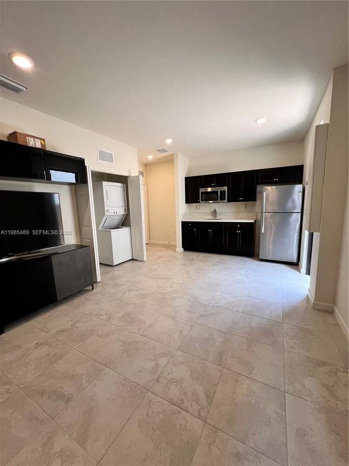 24836 Sw 118th Ave #0 - Photo 5 of 13