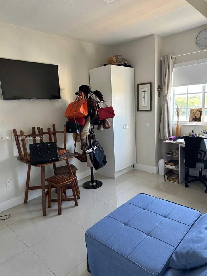 5271 Sw 8th St #405 - Photo 4 of 8