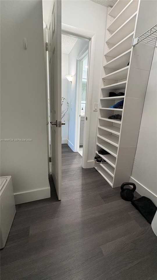 299 Nw 52nd Ter #PHX - Photo 4 of 29