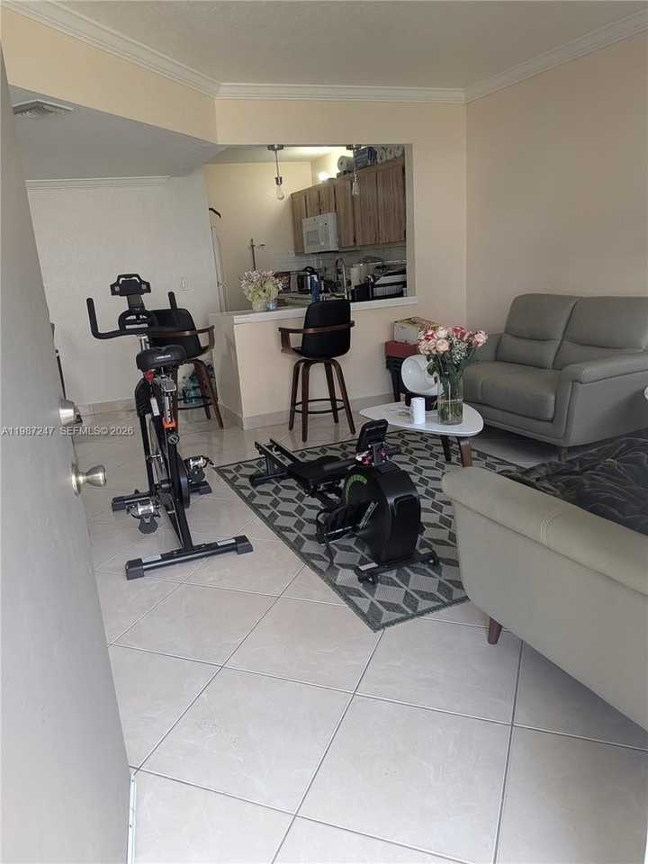 15320 Sunset Dr #14-14 - Photo 3 of 13