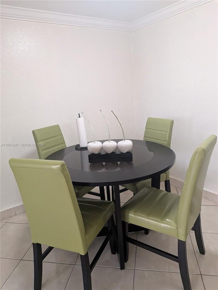 15320 Sunset Dr #14-14 - Photo 4 of 13
