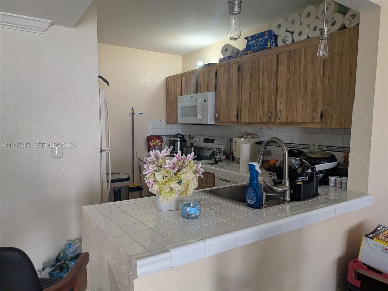 15320 Sunset Dr #14-14 - Photo 5 of 13