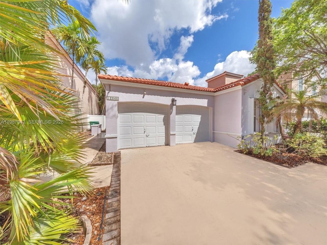 12345 Nw 1st St - Photo 2 of 30