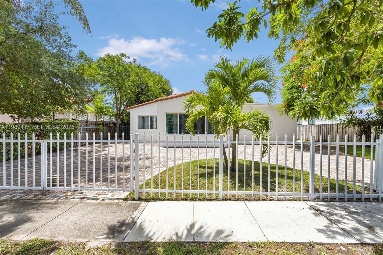 1924 Sw 20th St #0 - Photo 2 of 50