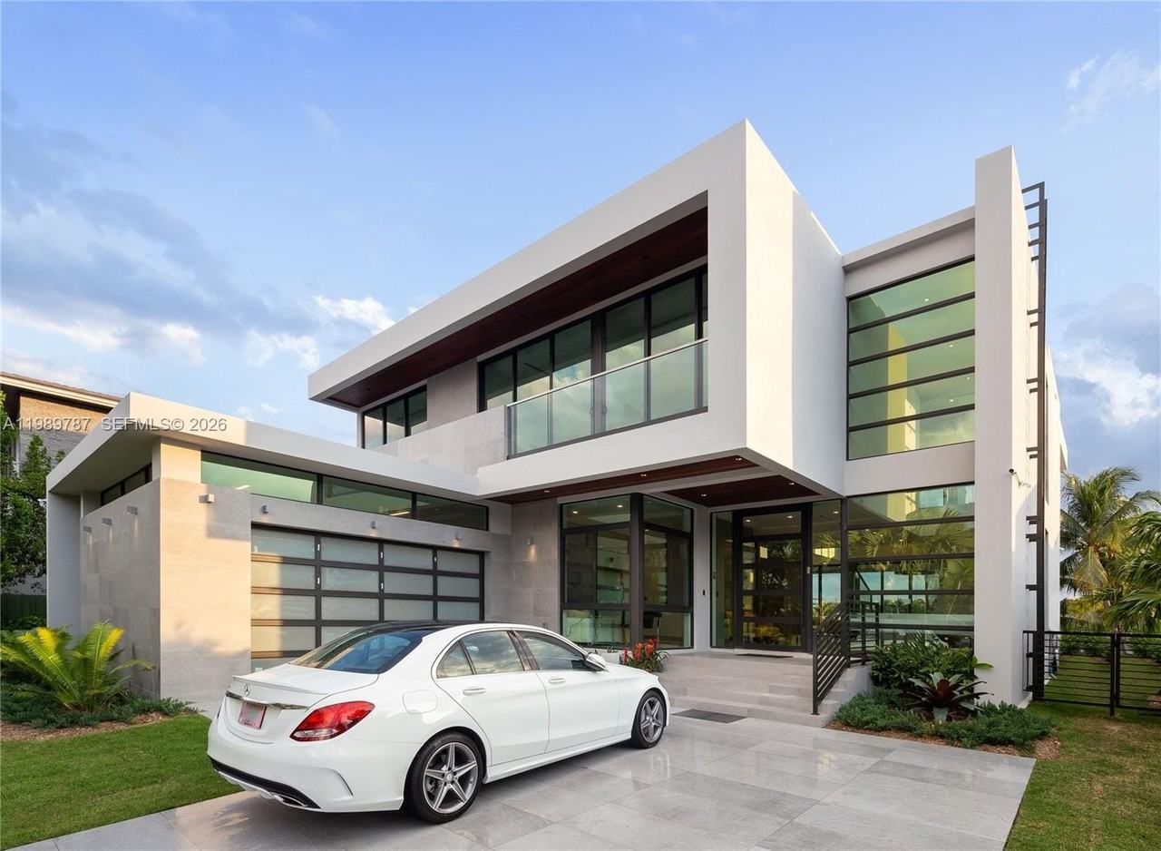 1234 S Biscayne Point Rd #NA - Photo 5 of 30