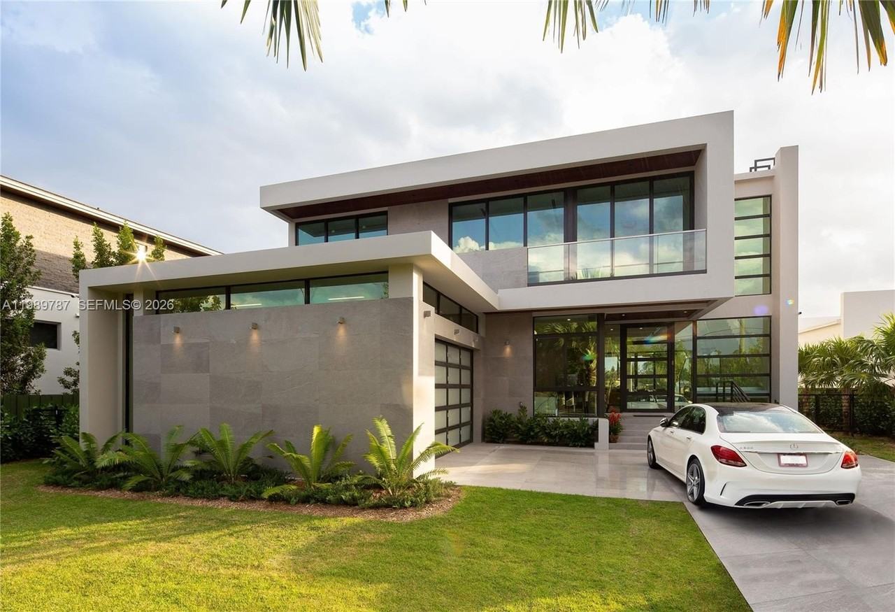 1234 S Biscayne Point Rd #NA - Photo 6 of 30