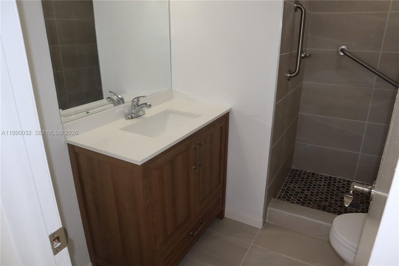 8500 Sunrise Lakes Blvd #111 - Photo 6 of 19