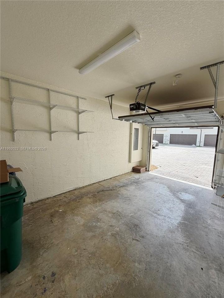 4470 Nw 83rd Ave - Photo 6 of 24